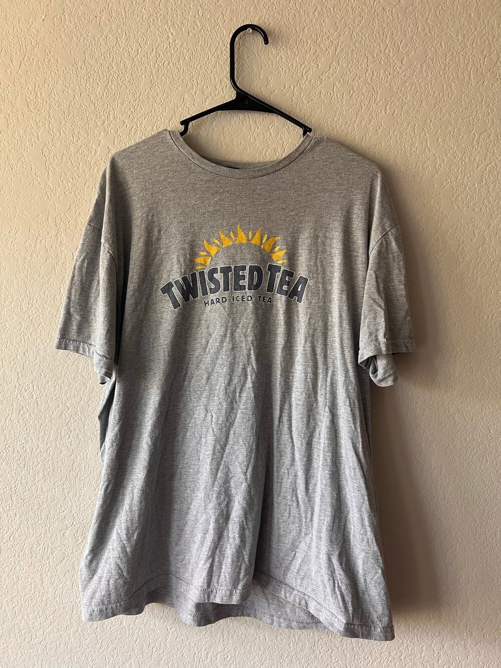 Twisted Tea Gray Hard Iced Tea Logo Graphic T Shirt Short Sleeve